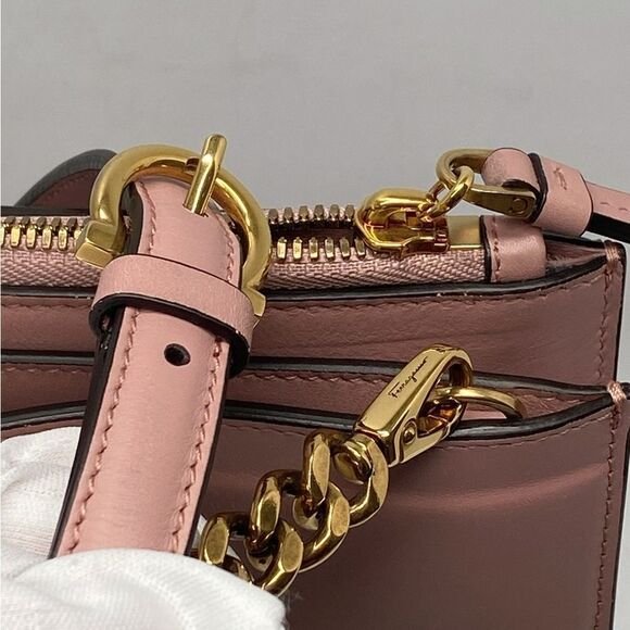 Salvatore Ferragamo Trifolio Pink Shoulder Bag - Picture 8 of 16